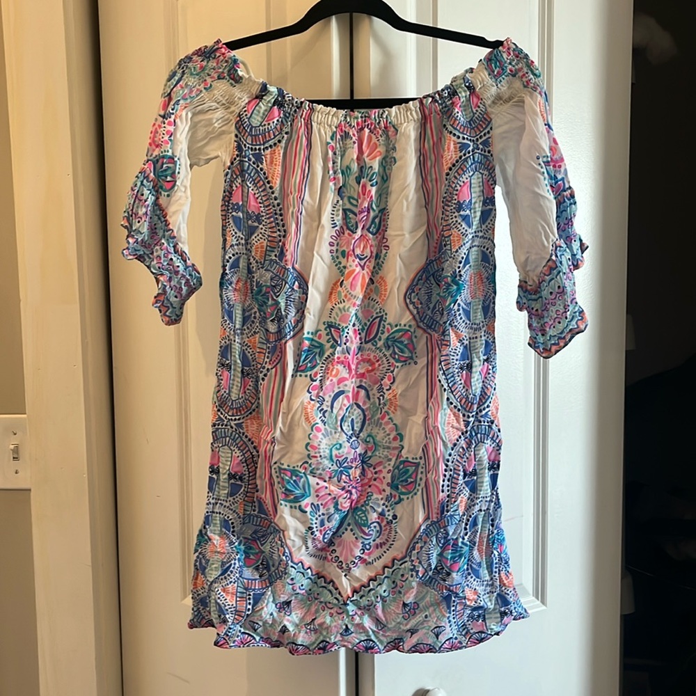 Lilly Pulitzer Fawna Dress is resort white. Size XS.